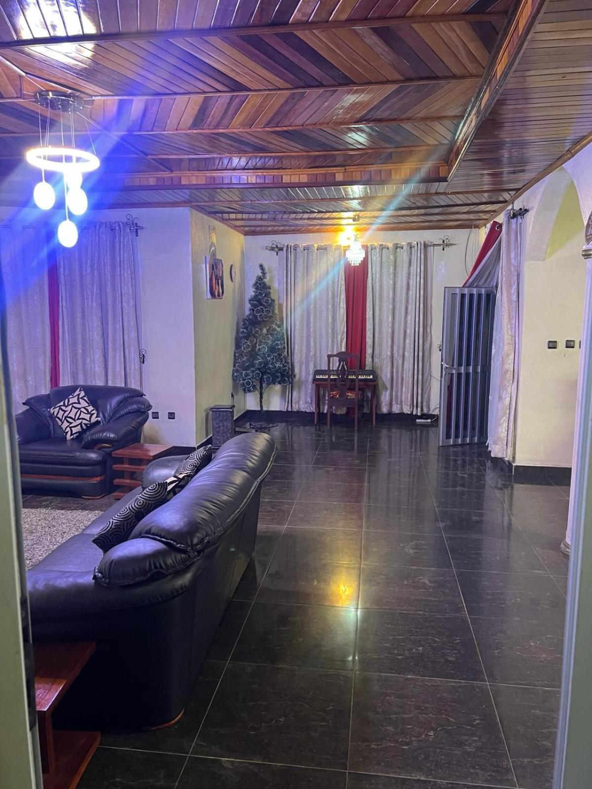 Apex Guest Facility Apartment Buea Bagian luar foto